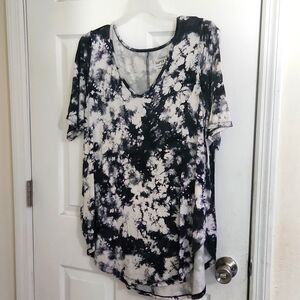 Torrid shirt size 3